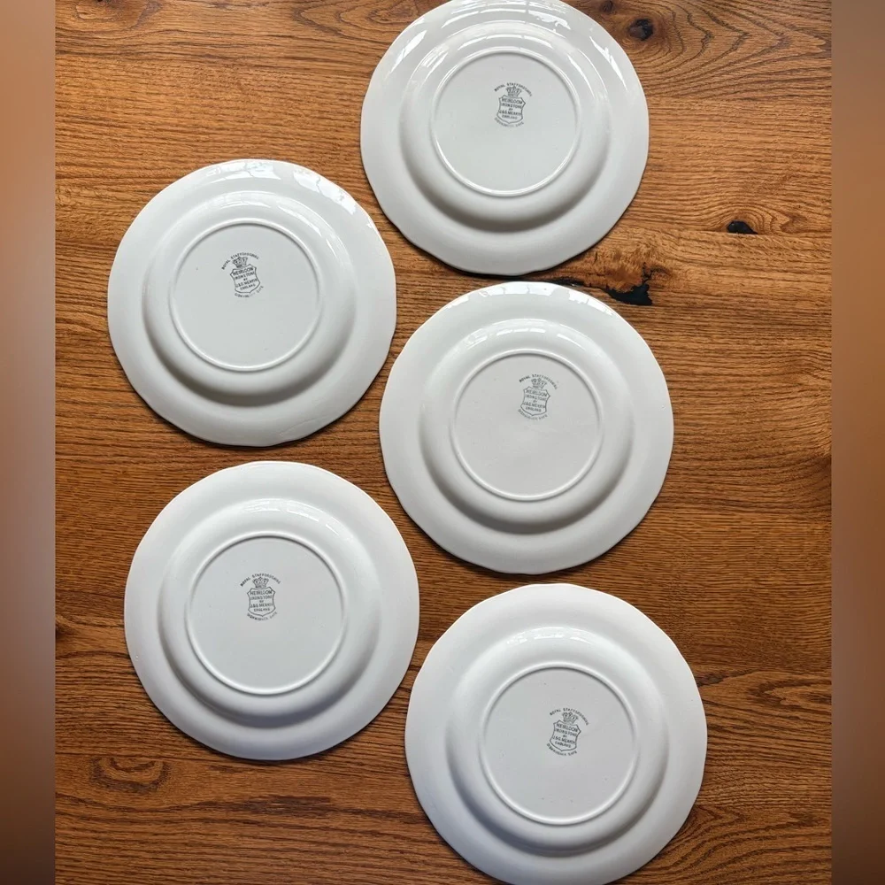 J&G Meakin Royal Staffordshire Heirloom Ironstone white set of 5 Plates ~10 in.